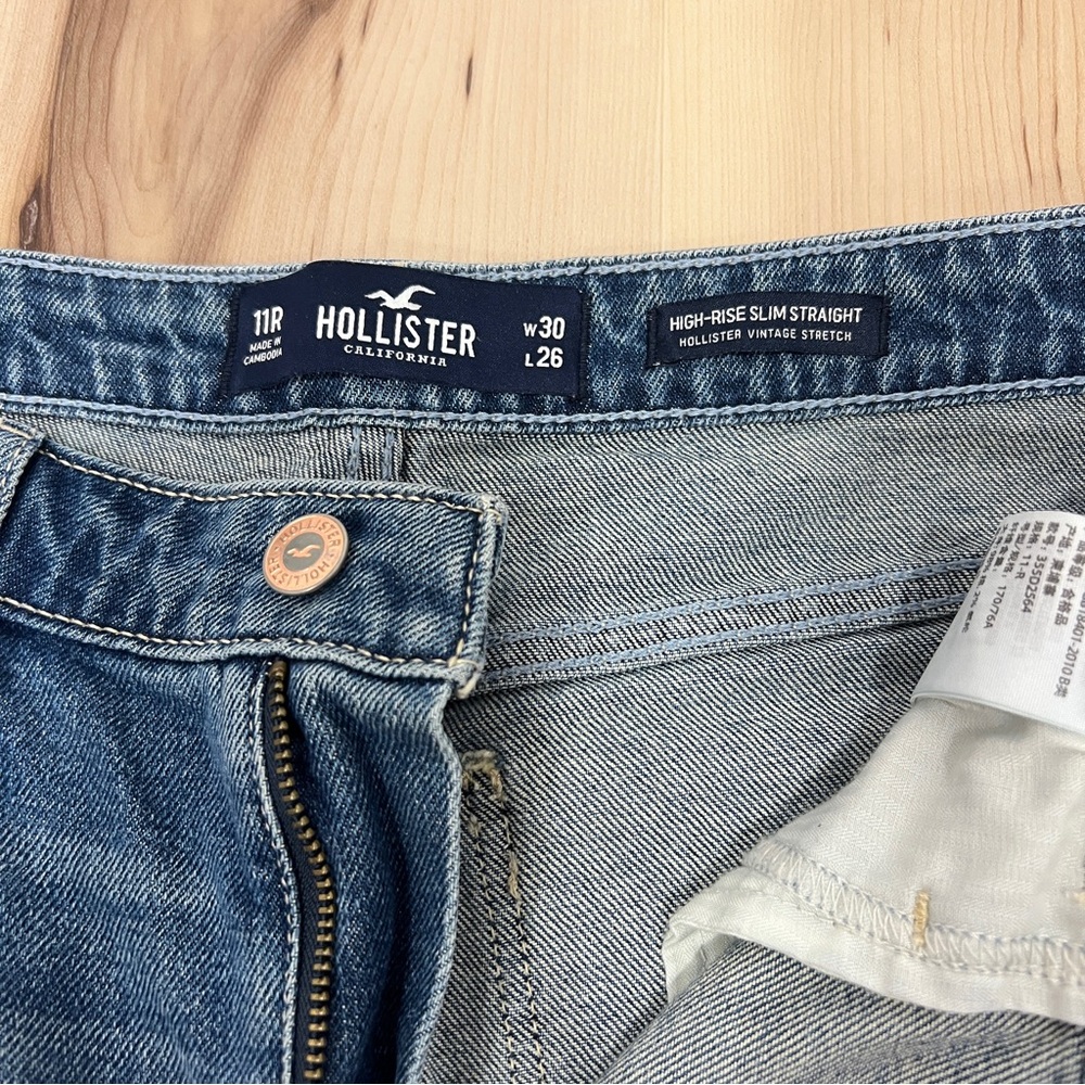 Hollister High Rise Slim Straight Distressed Jeans - Picture 2 of 5